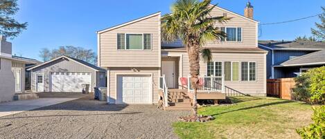 House (4 Bedrooms) | Front of property