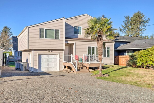 House (4 Bedrooms) | Interior - Pet-friendly Rockaway Beach Home w/ Fire Pit! (Rockaway Beach)