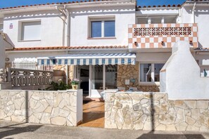 Terrace/patio - PATRICK: Nice house in l'Escala 150 meters from Riells beach (L'Escala)