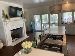 Interior - Hion Life - Beach House with Country Club Amenities! (Sullivan's Island)