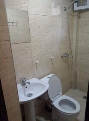 Shower - apartment in Plains! (Tbilisi)