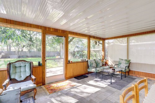 Charming Home w/ Yard ~ 5 Mi to Clearwater Beach!