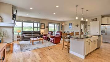 House (2 Bedrooms) | Interior