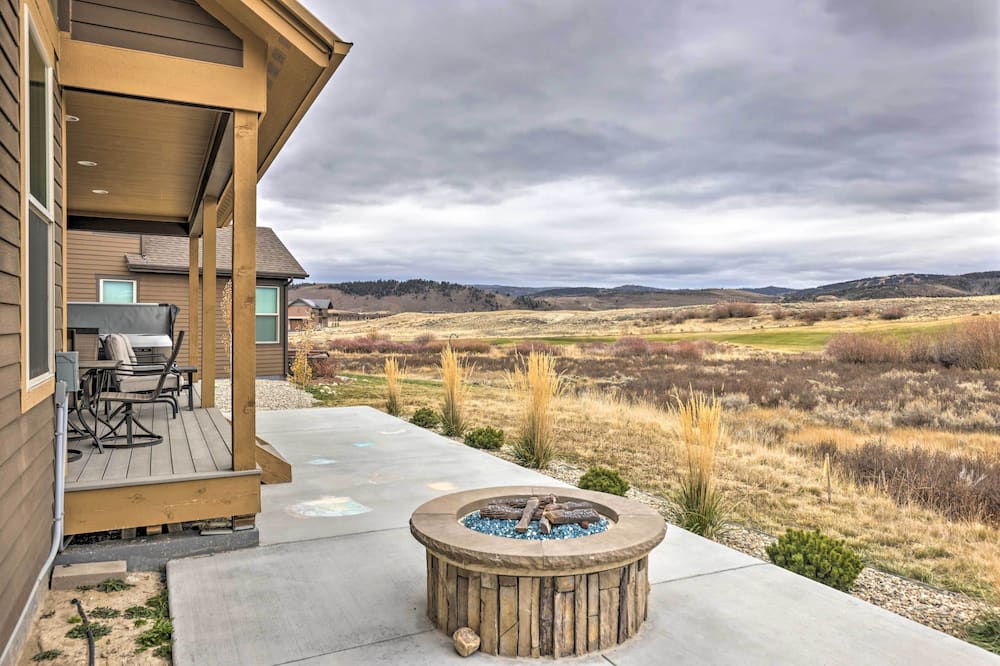 3 Mi to Granby Ranch: Home w/ Hot Tub & Mtn Views! - Hot Sulphur Springs, CO