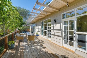 Cottage (2 Bedrooms) | Interior