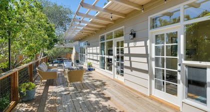 Vacation Rental Home ~ 1 Mi to Carmel Beach!