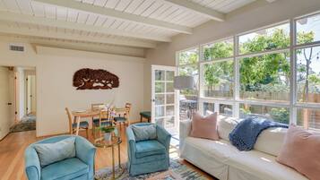 Cottage (2 Bedrooms) | Interior