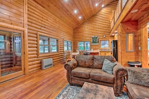 House (2 Bedrooms) | Interior