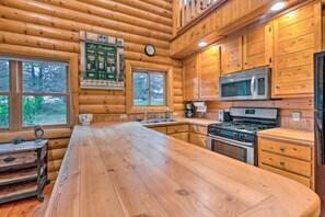 House (2 Bedrooms) | Interior