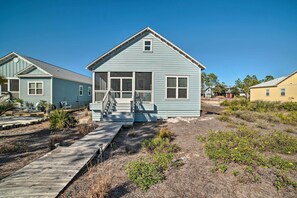 Interior - Walk to Shore: 'oyster House' Port St Joe Getaway (Port St. Joe)