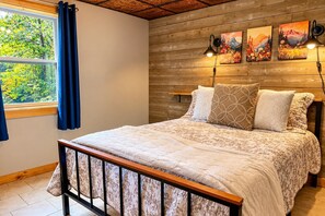 Interior - Hot Tub Firepit Sauna & Pet-friendly G'burg Cabin (Gatlinburg)