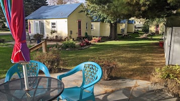 Comfort Cottage, Non Smoking, Fireplace | Terrace/patio