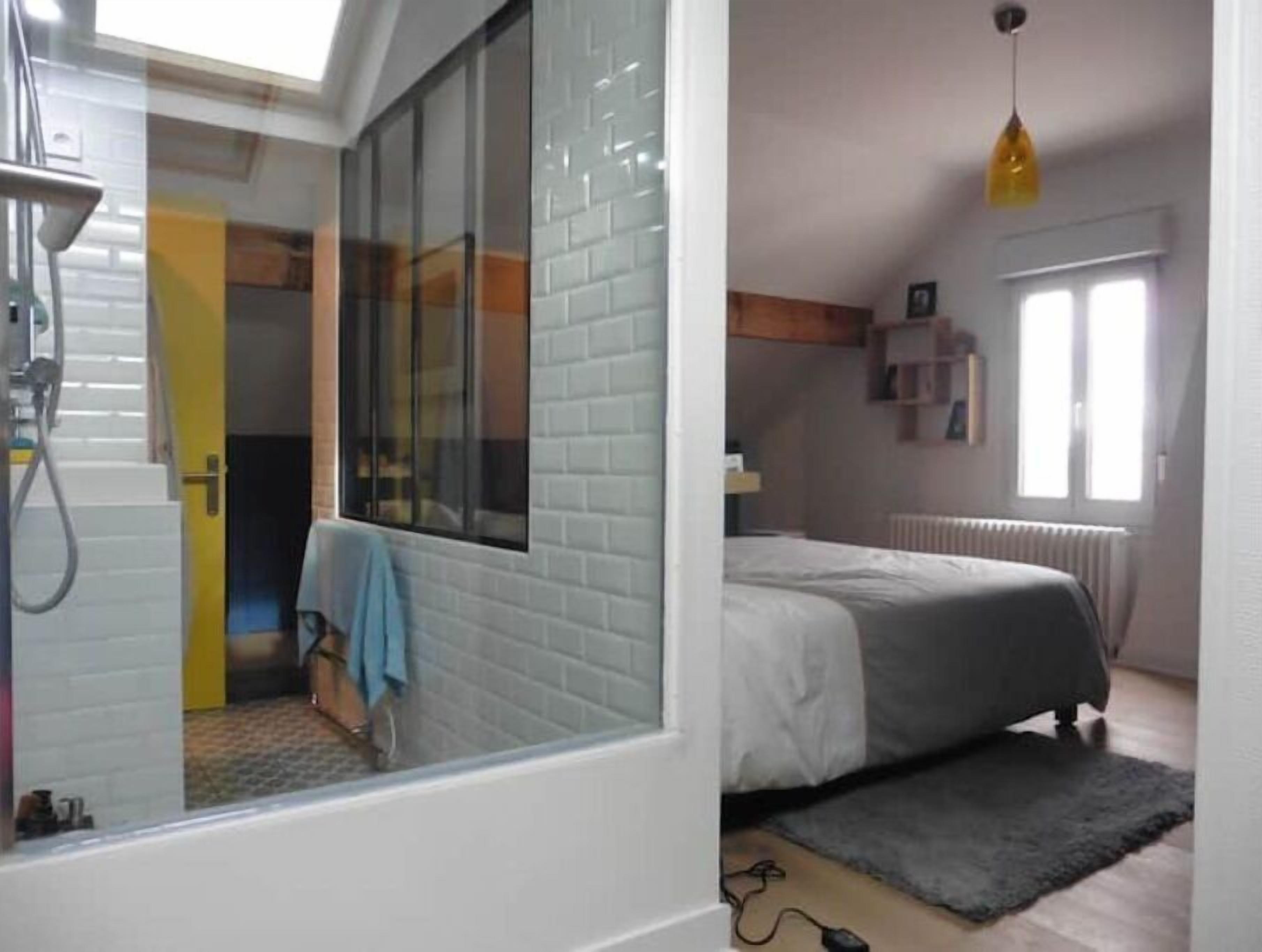 4 chambres, fer et planche à repasser, Wi-Fi, draps fournis