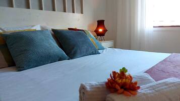 3 habitaciones, tabla de planchar con plancha, cuna de viaje y wifi