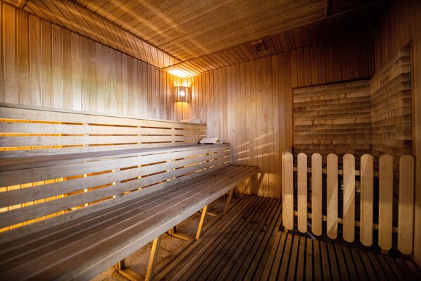 Sauna, bany turc i massatges