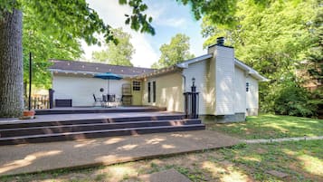 House (3 Bedrooms) | Front of property