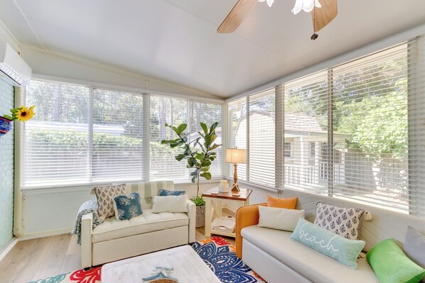 Interior - Bright Navarre Vacation Rental, 2 Mi to Beach! (Navarre)