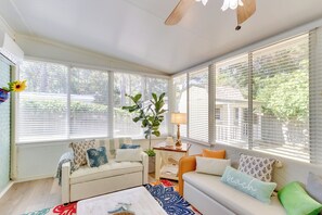 Cottage (2 Bedrooms) | Interior - Bright Navarre Vacation Rental, 2 Mi to Beach! (Navarre)