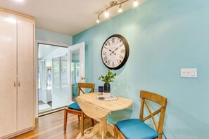 Interior - Bright Navarre Vacation Rental, 2 Mi to Beach! (Navarre)