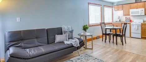 Apartment (0 Bedroom) | Front of property