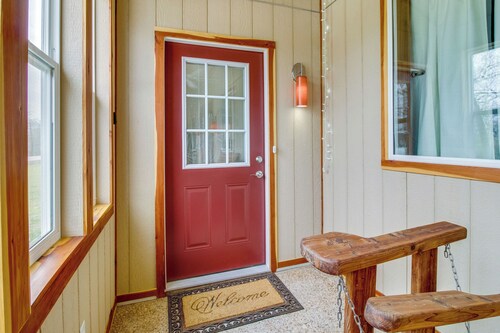 Cozy Mountain Home Studio 8 Mi to Bull Shoals Lake