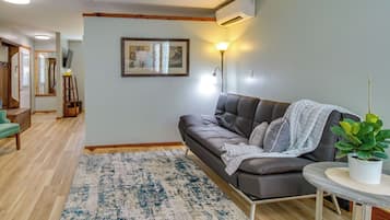 Apartment (0 Bedroom) | Interior
