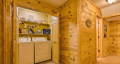 Mountain-view Maggie Valley Home w/ 2 Decks!