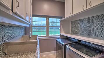 House (Multiple Bedrooms) | Interior