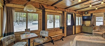 Cabin Near to Lakes, Atving, Skiing & Natl Forest