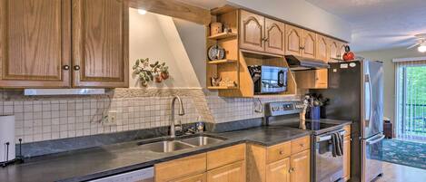 House (5 Bedrooms) | Interior