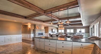 Main Street Strugis Apt w/ High-end Features