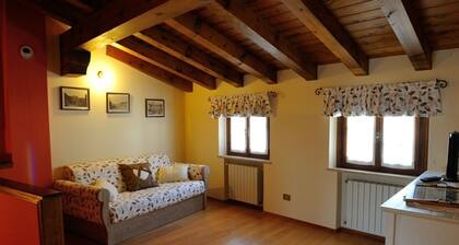 Sleeping in the Prosecco Hills. House suitable for families or groups of friends.