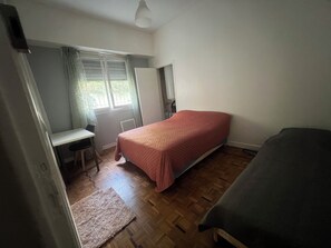 2 sovrum och sängkläder