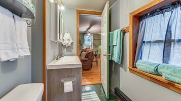 Cottage (2 Bedrooms) | Interior