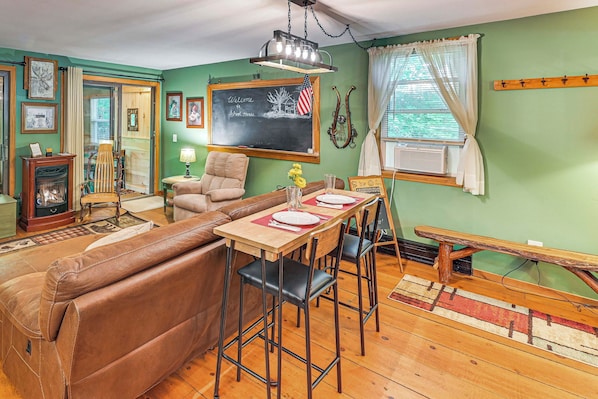 Cottage (2 Bedrooms) | Interior