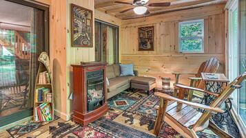 Cottage (2 Bedrooms) | Interior