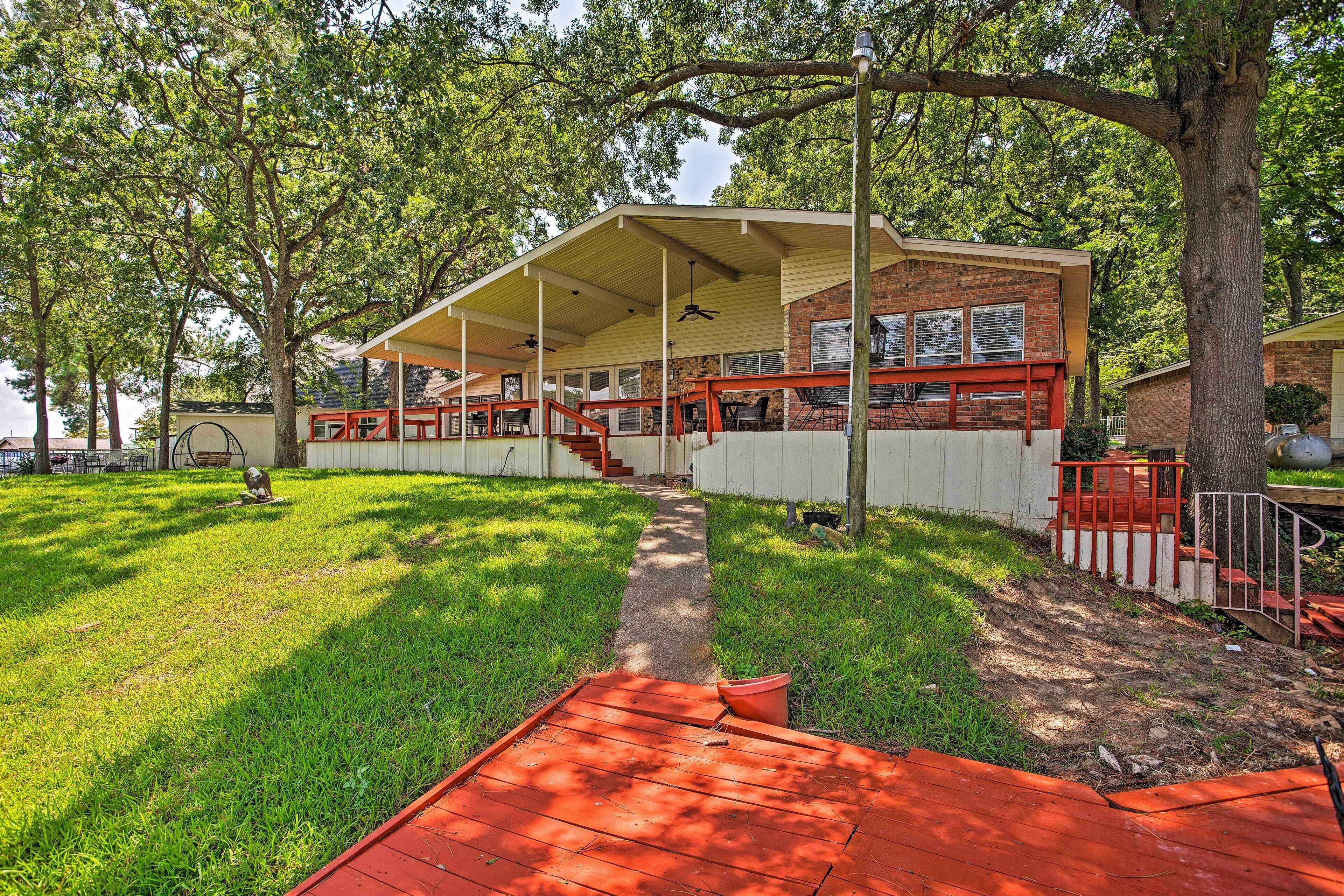 House (5 Bedrooms) | Interior