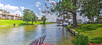 Cedar Creek Reservoir Home w/ Deck & Dock