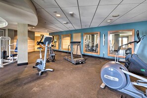 Apartment (2 Bedrooms) | Interior - Lakefront Lago Vista Condo w/ Resort Amenities! (Leander)