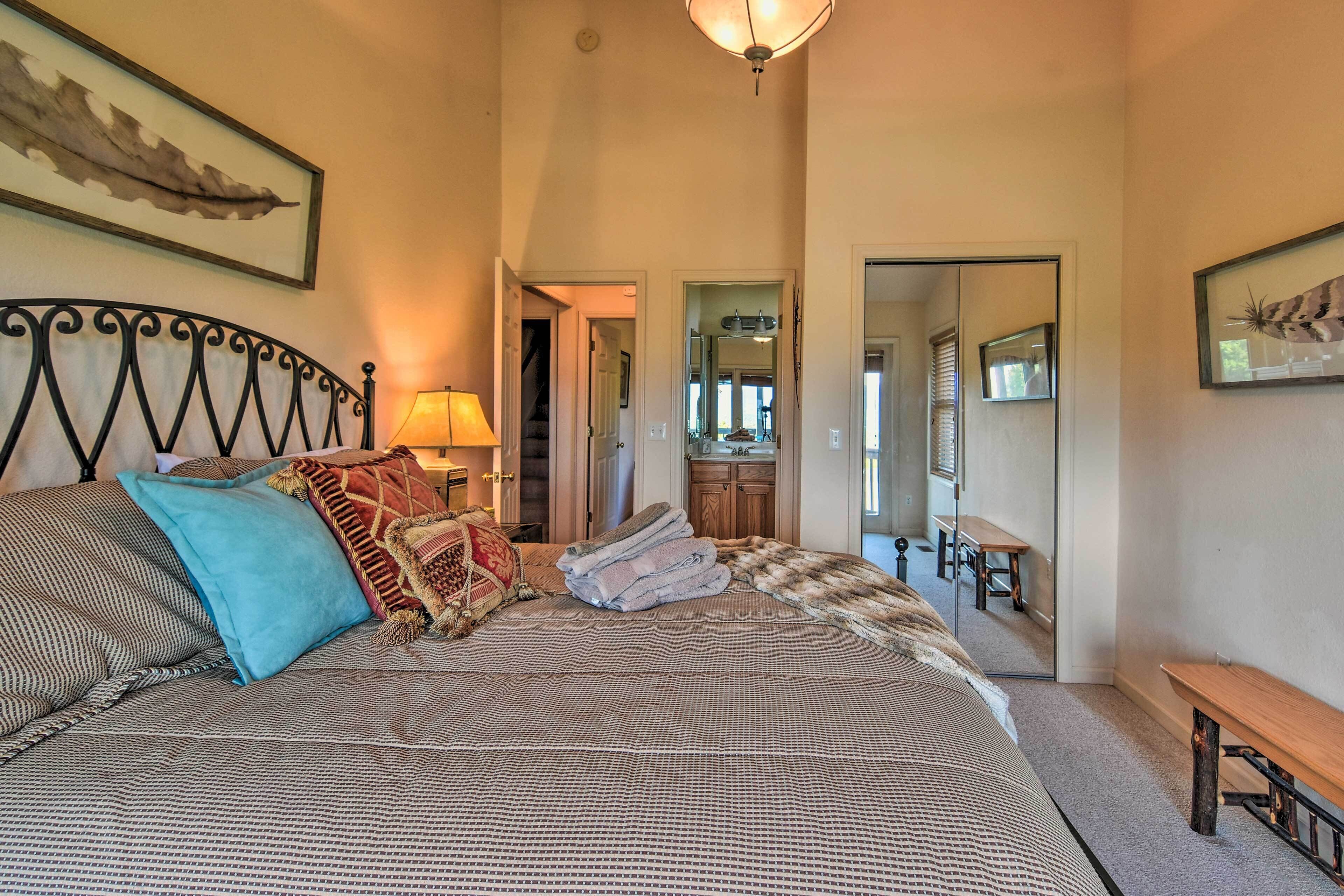 House (3 Bedrooms) | Interior