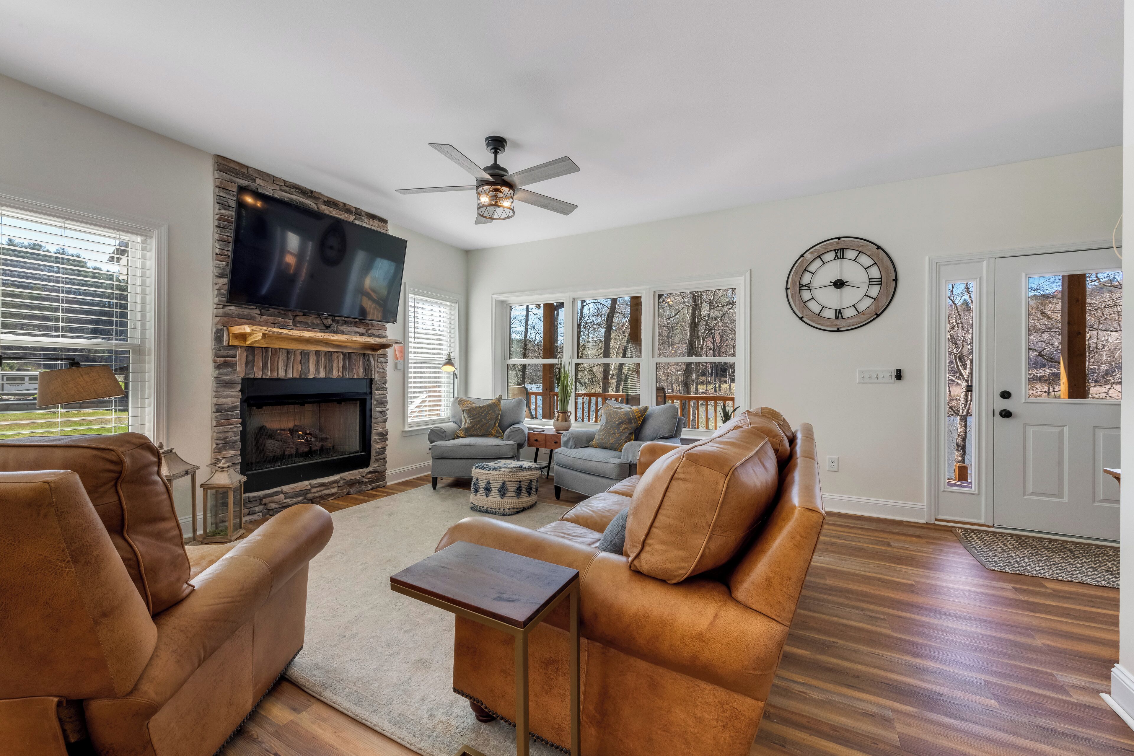 House (3 Bedrooms) | Interior