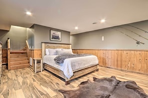 House (3 Bedrooms) | Interior - Deck & Hot Tub: Mtn-view Gatlinburg Cabin (Gatlinburg)