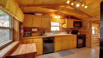 Rumah (2 Bedrooms) | Interior