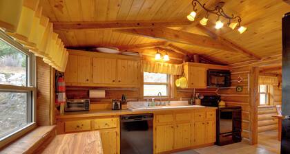 'honey's Cabin' in Mcleod: Fish, Hike & Views!