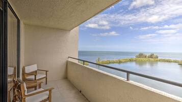 Apartemen (2 Bedrooms) | Bagian depan properti