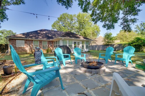 Ocean Springs Home w/ Fire Pit & Game Room!