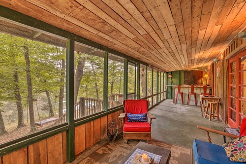 Rustic Cabin in the Woods: 2-acre Fishing Pond!