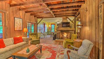 House (2 Bedrooms) | Front of property