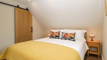 Cottage | 1 bedroom, individually decorated, individually furnished, free WiFi