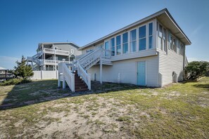 House (3 Bedrooms) | Interior - Holden Beach Home on Intracoastal Waterway Canal! (Supply)